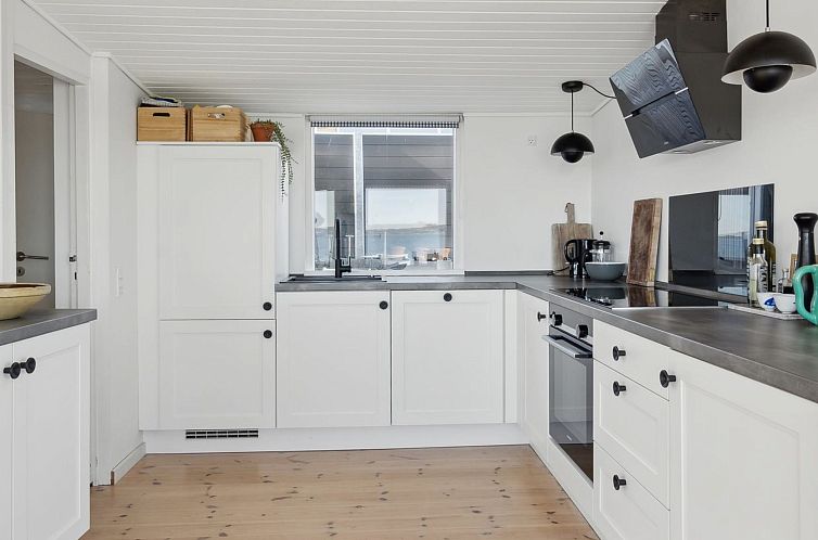 Vakantiehuis "Solbritt" - 30m from the sea