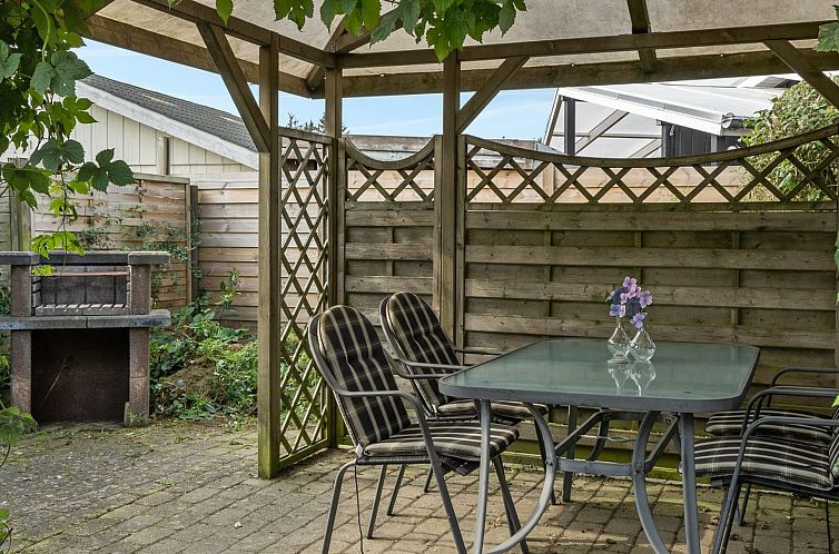 Vakantiehuis "Albricus" - 250m from the sea