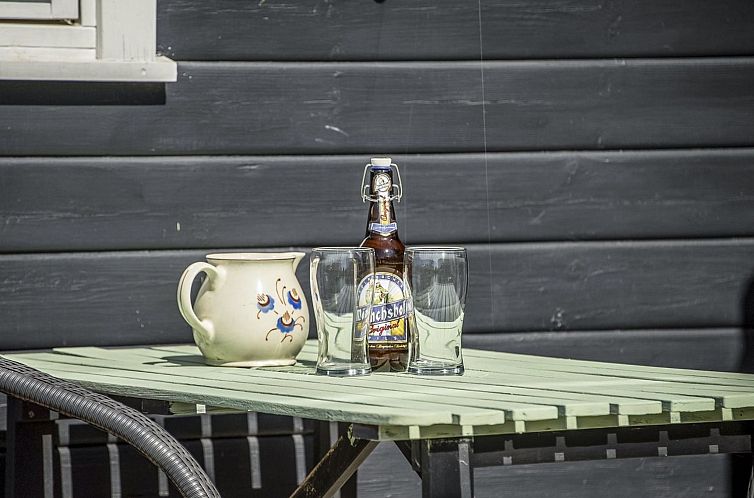 Vakantiehuis "Ylvie" - 150m from the sea