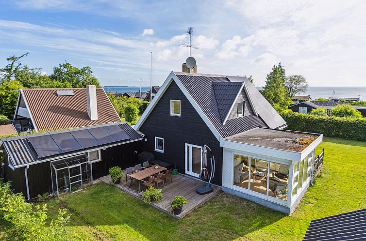 Vakantiehuis "Fentje" - 200m from the sea