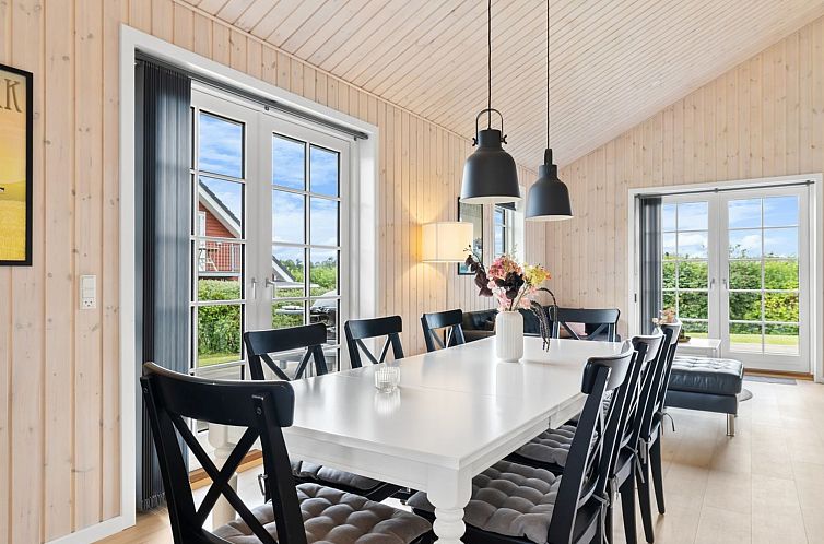 Vakantiehuis "Diddi" - 170m from the sea