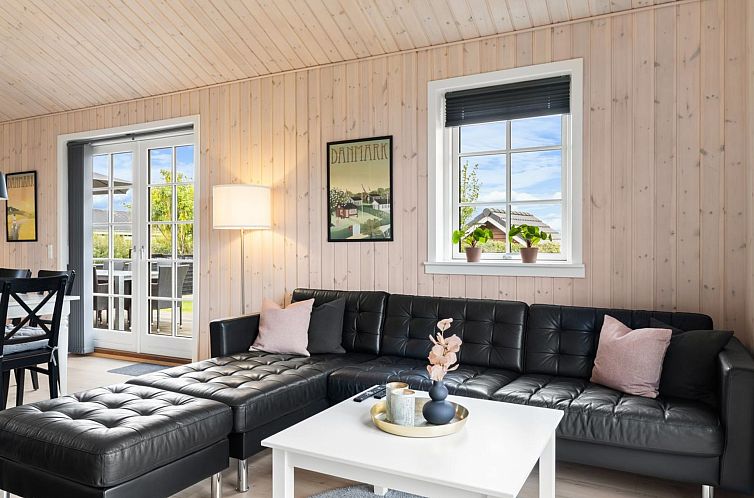 Vakantiehuis "Diddi" - 170m from the sea