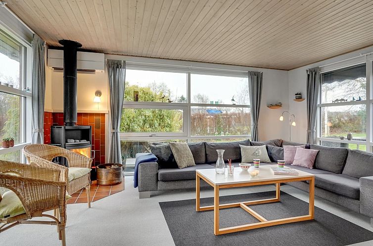 Vakantiehuis "Bjarke" - 200m from the sea