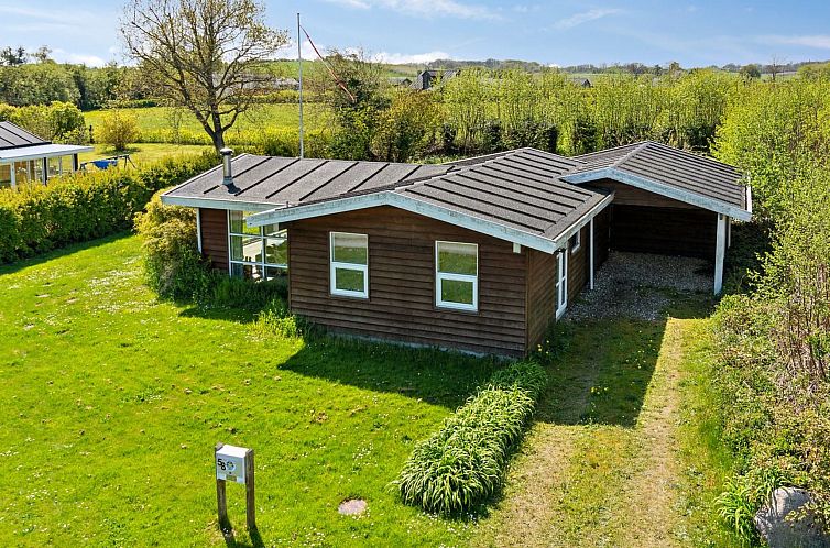 Vakantiehuis "Bjarke" - 200m from the sea