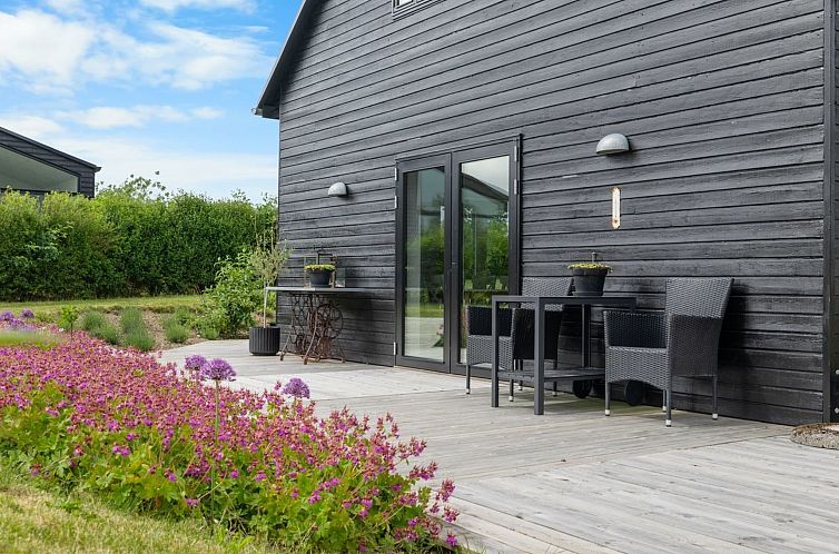 Vakantiehuis "Aliana" - 300m from the sea