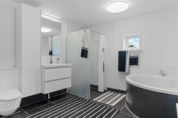 Vakantiehuis "Aliana" - 300m from the sea