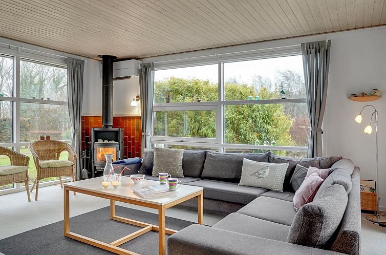 Vakantiehuis "Bjarke" - 200m from the sea