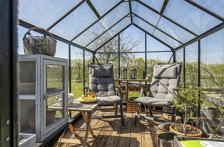 Vakantiehuis "Ylvie" - 150m from the sea