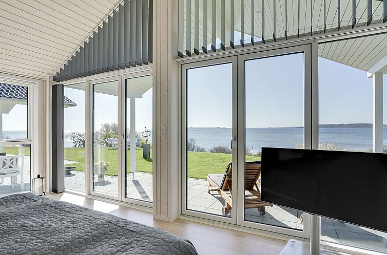 Vakantiehuis "Lander" - 20m from the sea