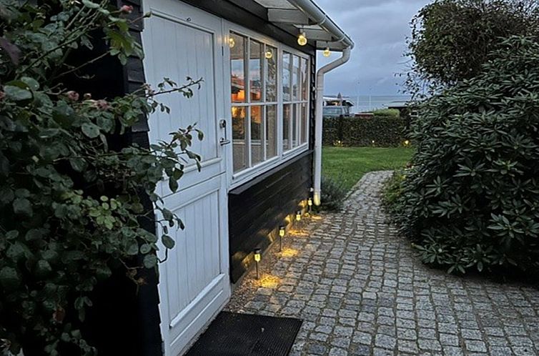 Vakantiehuis "Lilie" - 150m from the sea