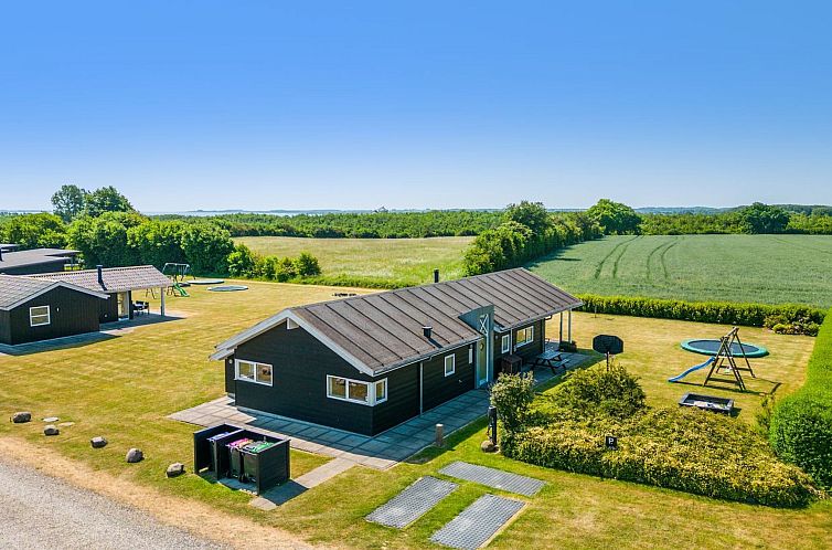 Vakantiehuis "Iorund" - 550m from the sea