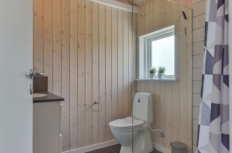 Vakantiehuis "Iorund" - 550m from the sea