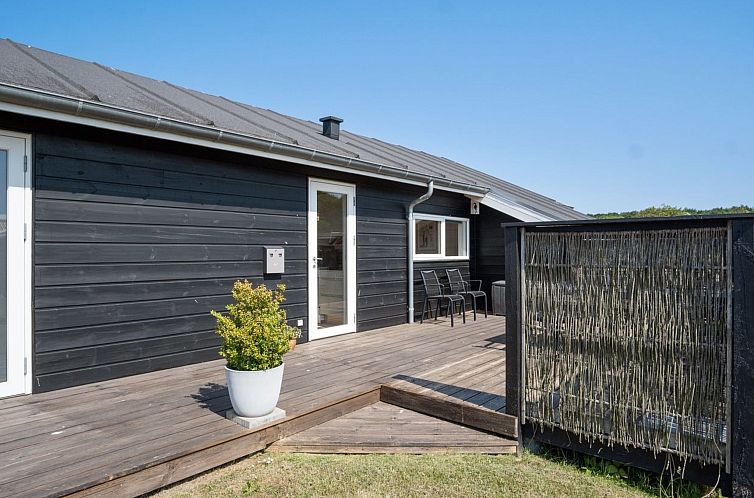 Vakantiehuis "Iorund" - 550m from the sea