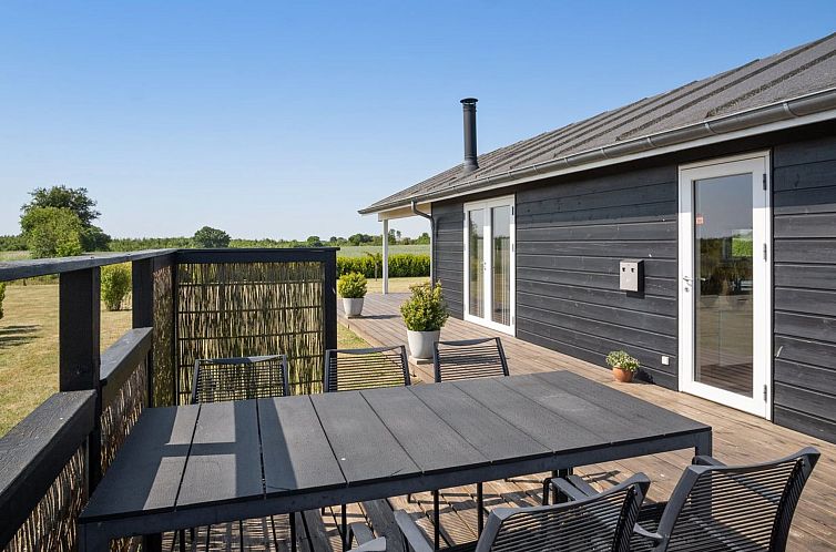 Vakantiehuis "Iorund" - 550m from the sea