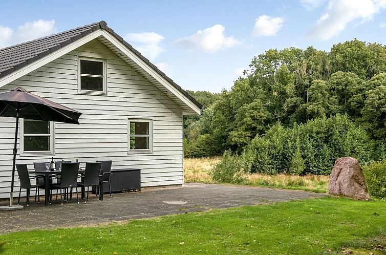 Vakantiehuis "Bjerund" - 250m from the sea