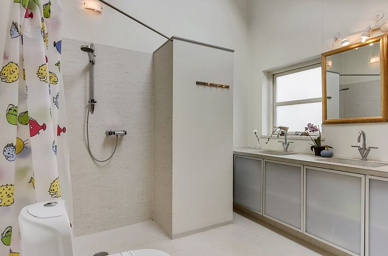 Vakantiehuis "Bjerund" - 250m from the sea