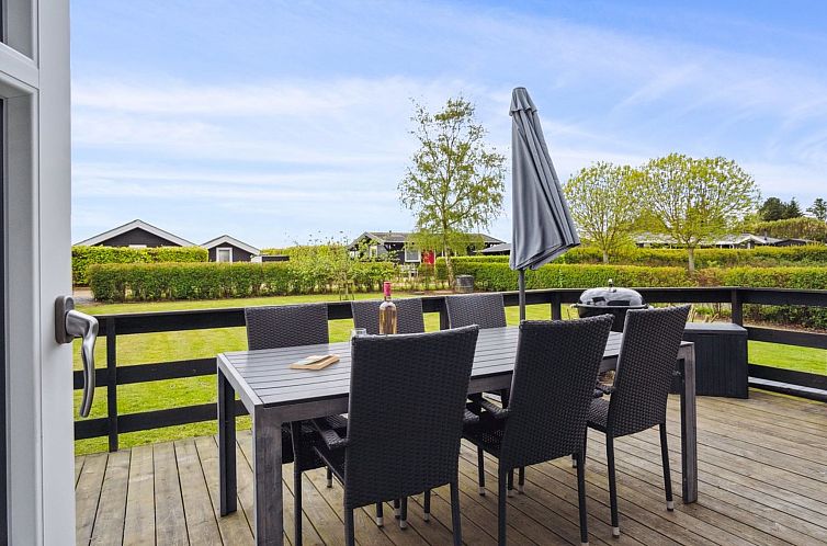 Vakantiehuis "Elvina" - 200m from the sea