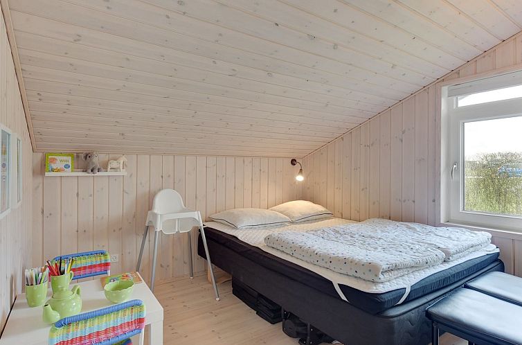 Vakantiehuis "Darja" - 300m from the sea