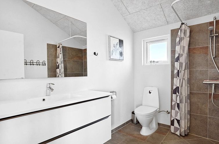 Vakantiehuis "Helina" - 180m from the sea