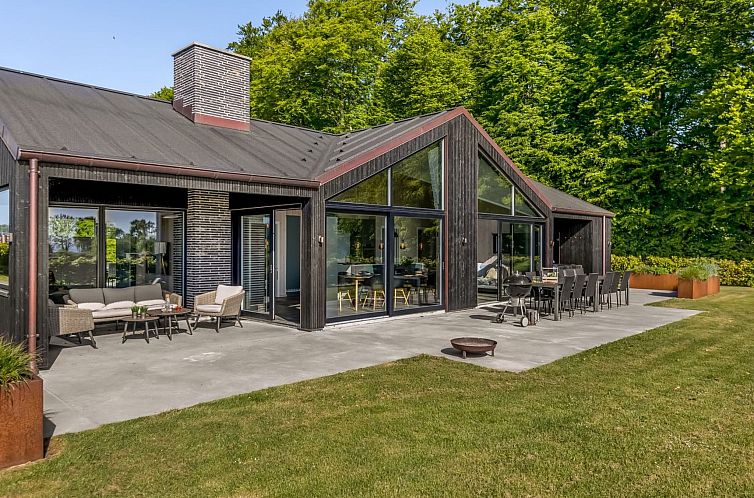 Vakantiehuis "Goesta" - 250m from the sea