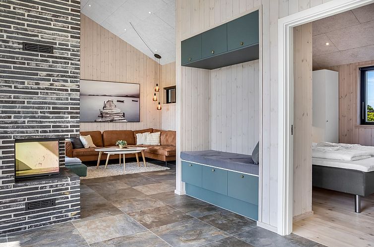 Vakantiehuis "Goesta" - 250m from the sea