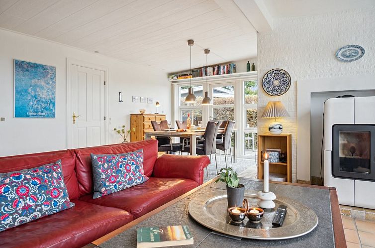Vakantiehuis "Yngvy" - 500m from the sea