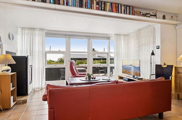 Vakantiehuis "Yngvy" - 500m from the sea