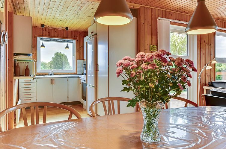 Vakantiehuis "Ellyn" - 500m from the sea