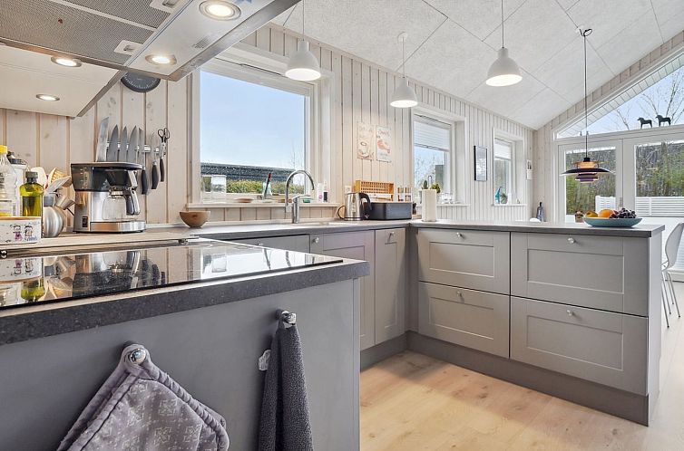 Vakantiehuis "Gunholm" - 150m from the sea