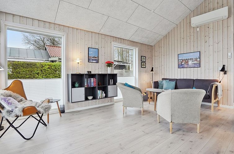 Vakantiehuis "Gunholm" - 150m from the sea