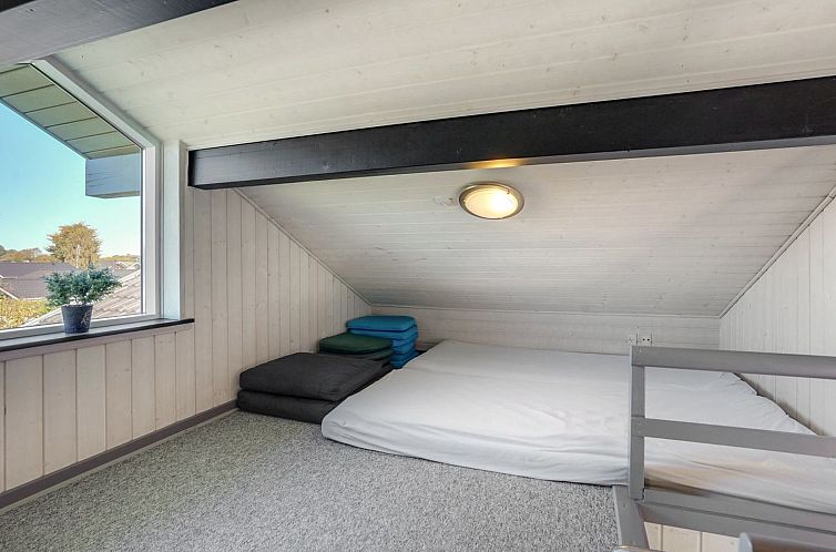 Vakantiehuis "Sylvana" - 400m from the sea