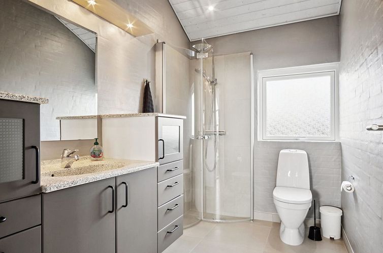 Vakantiehuis "Sylvana" - 400m from the sea