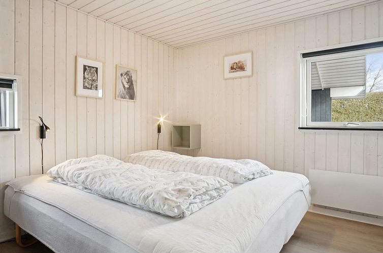 Vakantiehuis "Sylvana" - 400m from the sea