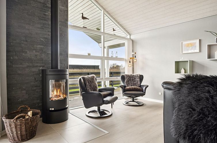 Vakantiehuis "Sylvana" - 400m from the sea