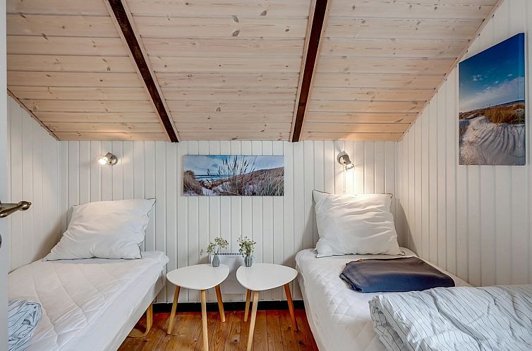 Vakantiehuis "Josef" - 500m from the sea