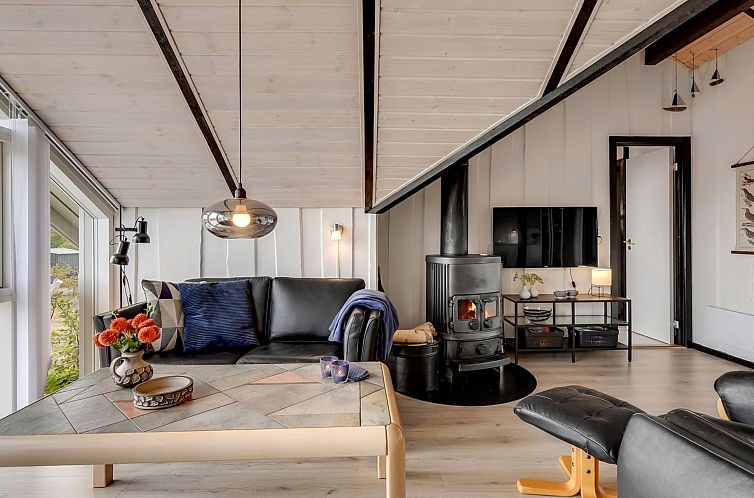 Vakantiehuis "Josef" - 500m from the sea