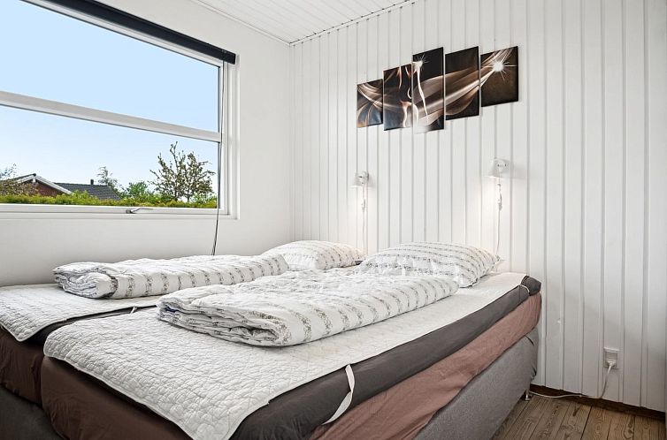 Vakantiehuis "Elvina" - 200m from the sea