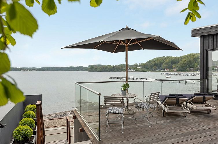 Vakantiehuis "Darja" - 300m from the sea