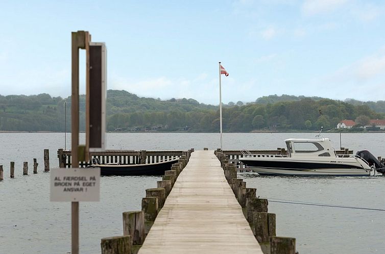 Vakantiehuis "Florinda" - 10m from the sea