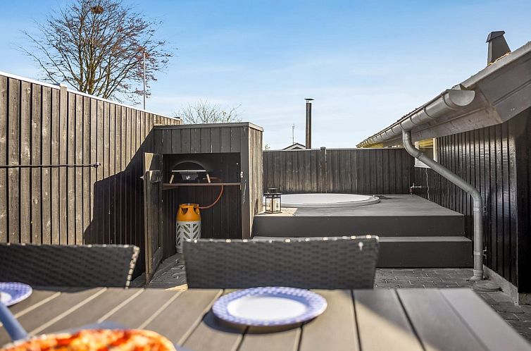 Vakantiehuis "Aaran" - 300m from the sea
