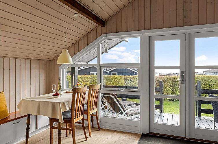 Vakantiehuis "Uuno" - 200m from the sea