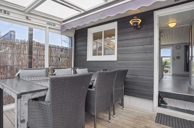 Vakantiehuis "Susette" - 400m from the sea