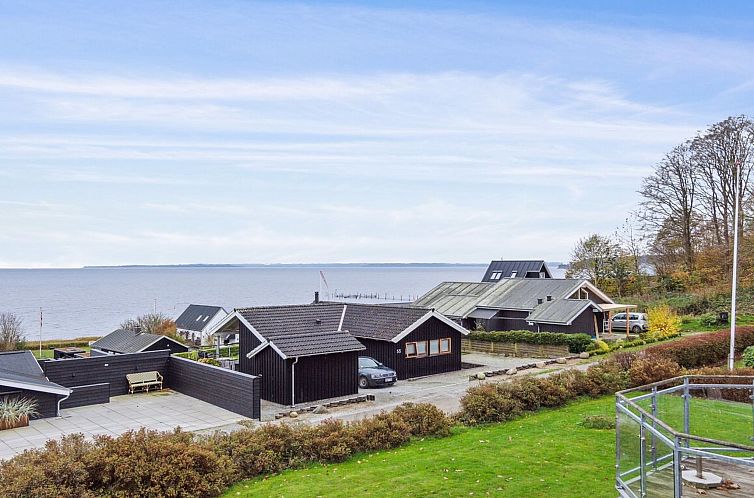 Vakantiehuis "Snezana" - 150m from the sea