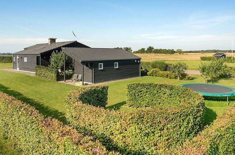 Vakantiehuis "Inge" - 300m from the sea