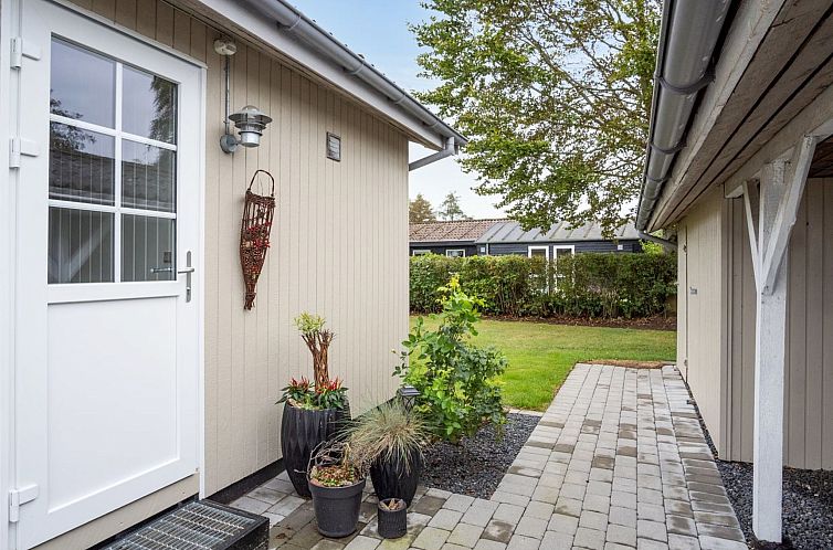 Vakantiehuis "Haralda" - 300m from the sea