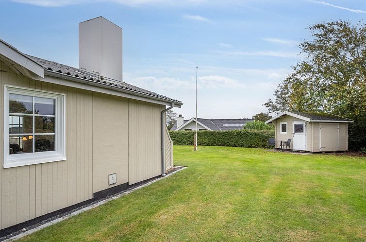 Vakantiehuis "Haralda" - 300m from the sea