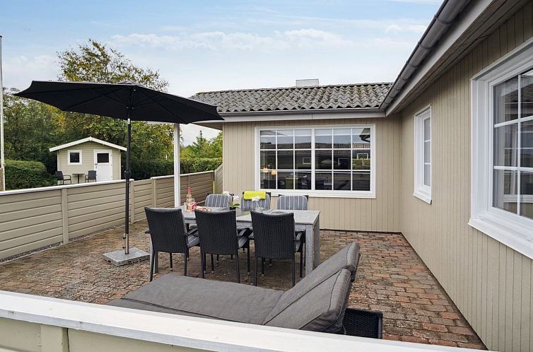 Vakantiehuis "Haralda" - 300m from the sea