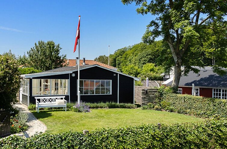 Vakantiehuis "Lilie" - 150m from the sea