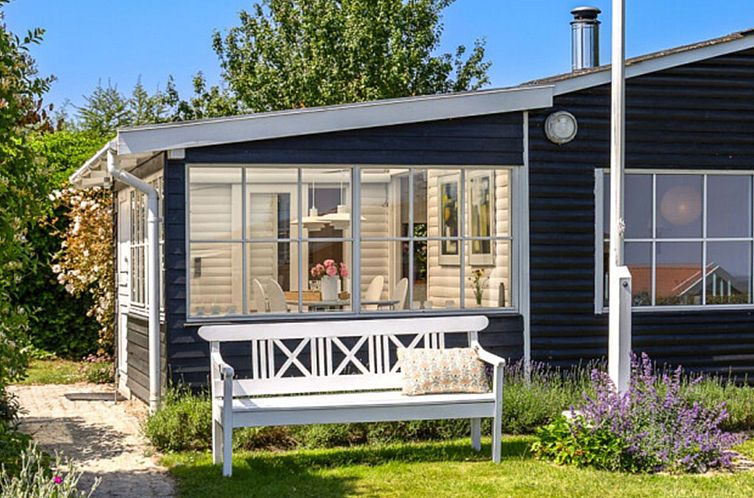 Vakantiehuis "Lilie" - 150m from the sea