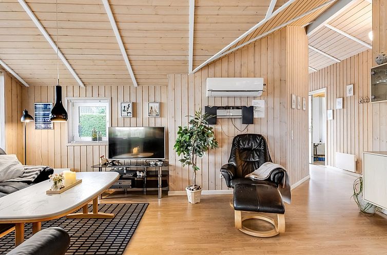 Vakantiehuis "Trifun" - 300m from the sea